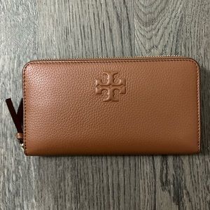 ❤️NWT❤️ Tory Burch Thea Zip Continental Wallet in Classic Tan